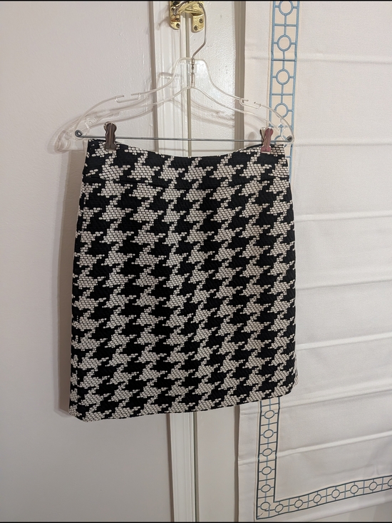 Talbots Dresses & Skirts - Talbots Black and White Houndstooth Mini Skirt